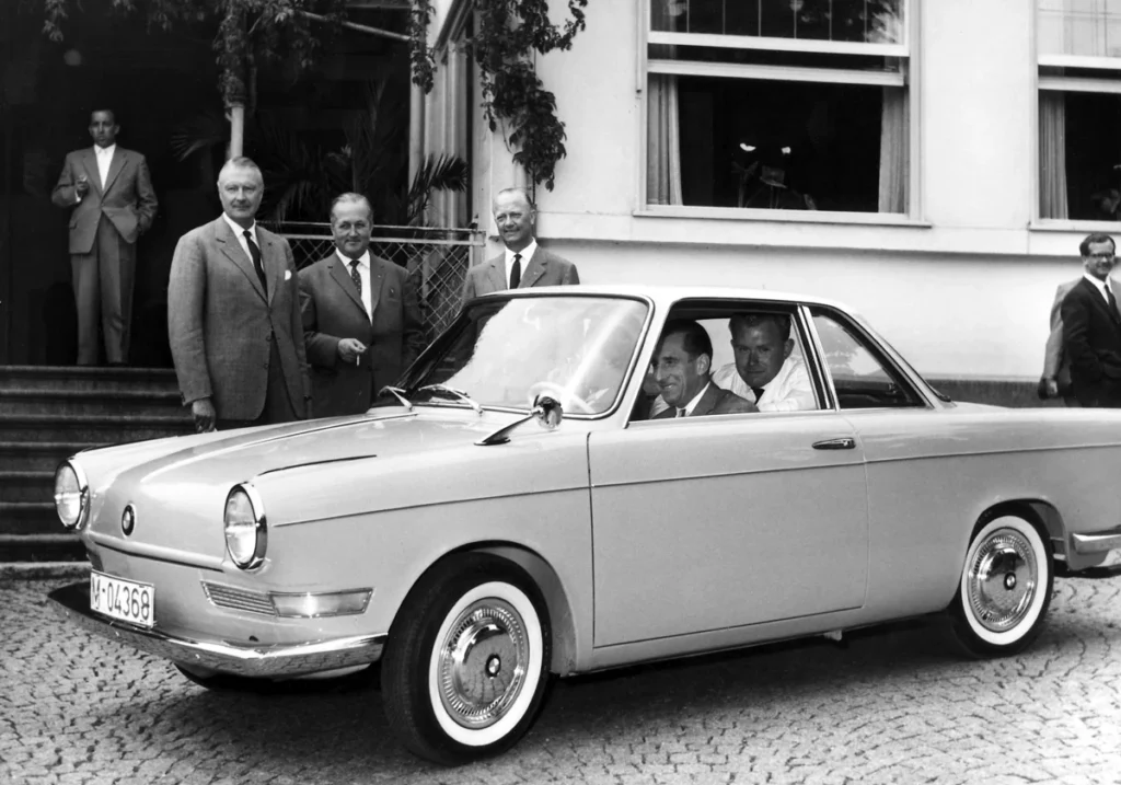 bmw 700