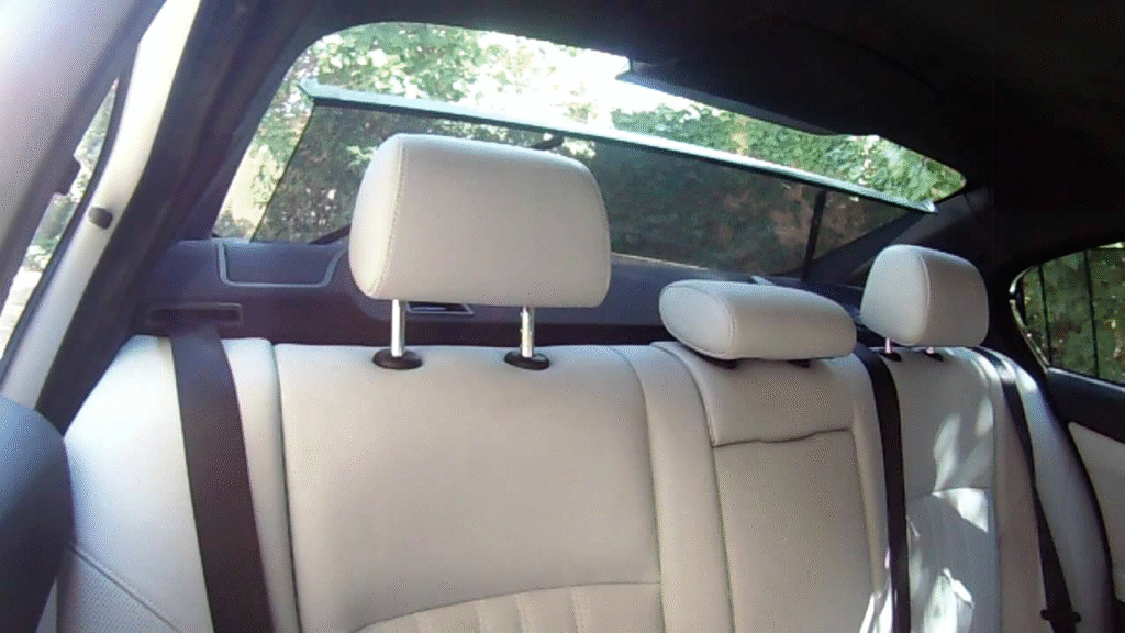 cortinilla eléctrica trasera